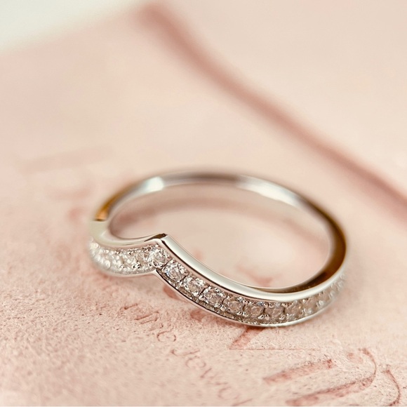 Jewelry - 💎SALE💎0.6CTW Moissanite Curved Full Eternity Ring Band S925 with 18K Gold Plated